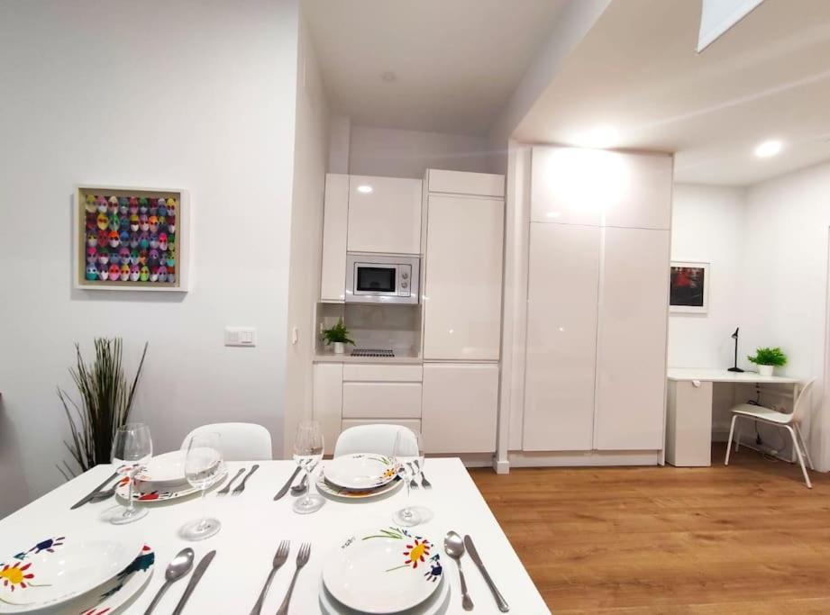 La Casa Del Artista A Apartment Seville Luaran gambar